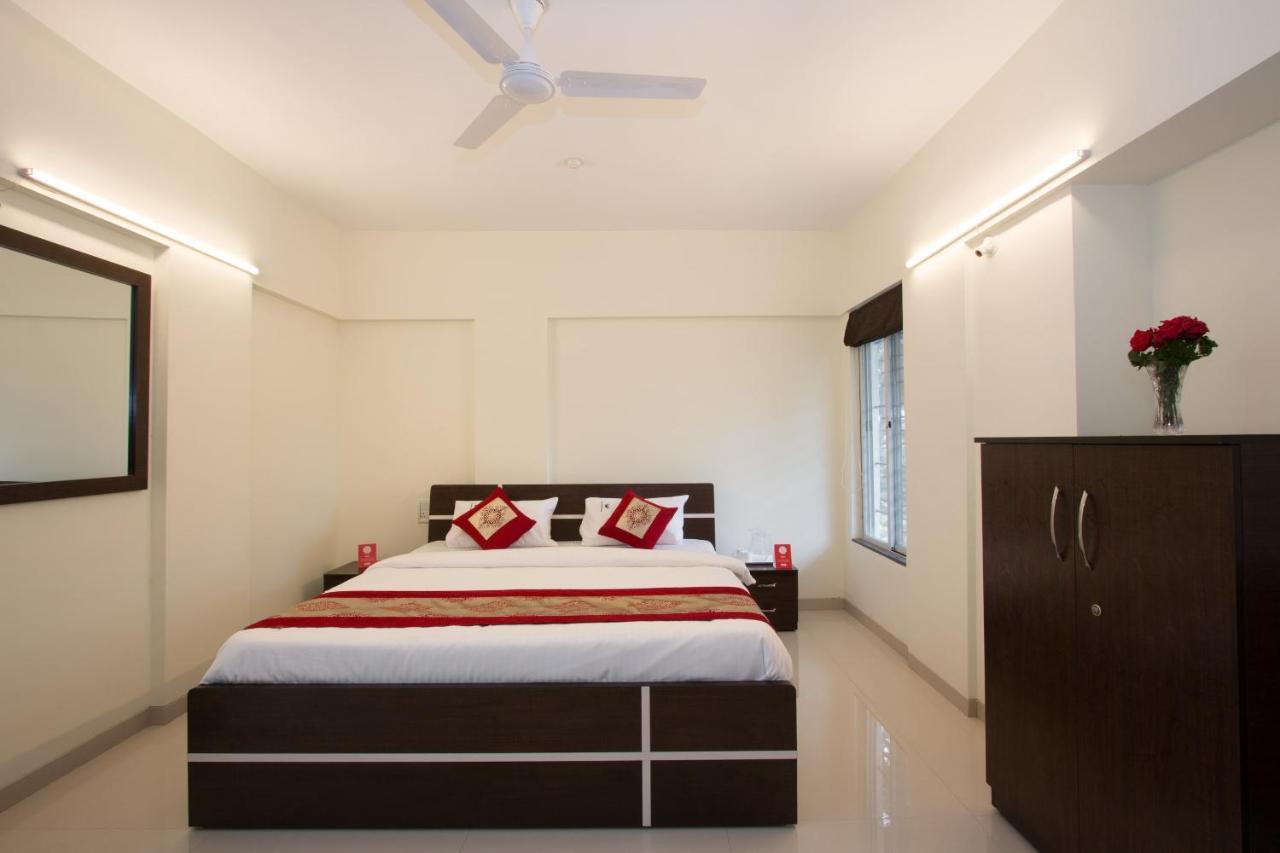 Oyo 9052 Leisurely Abode Hotel Khadki Екстериор снимка
