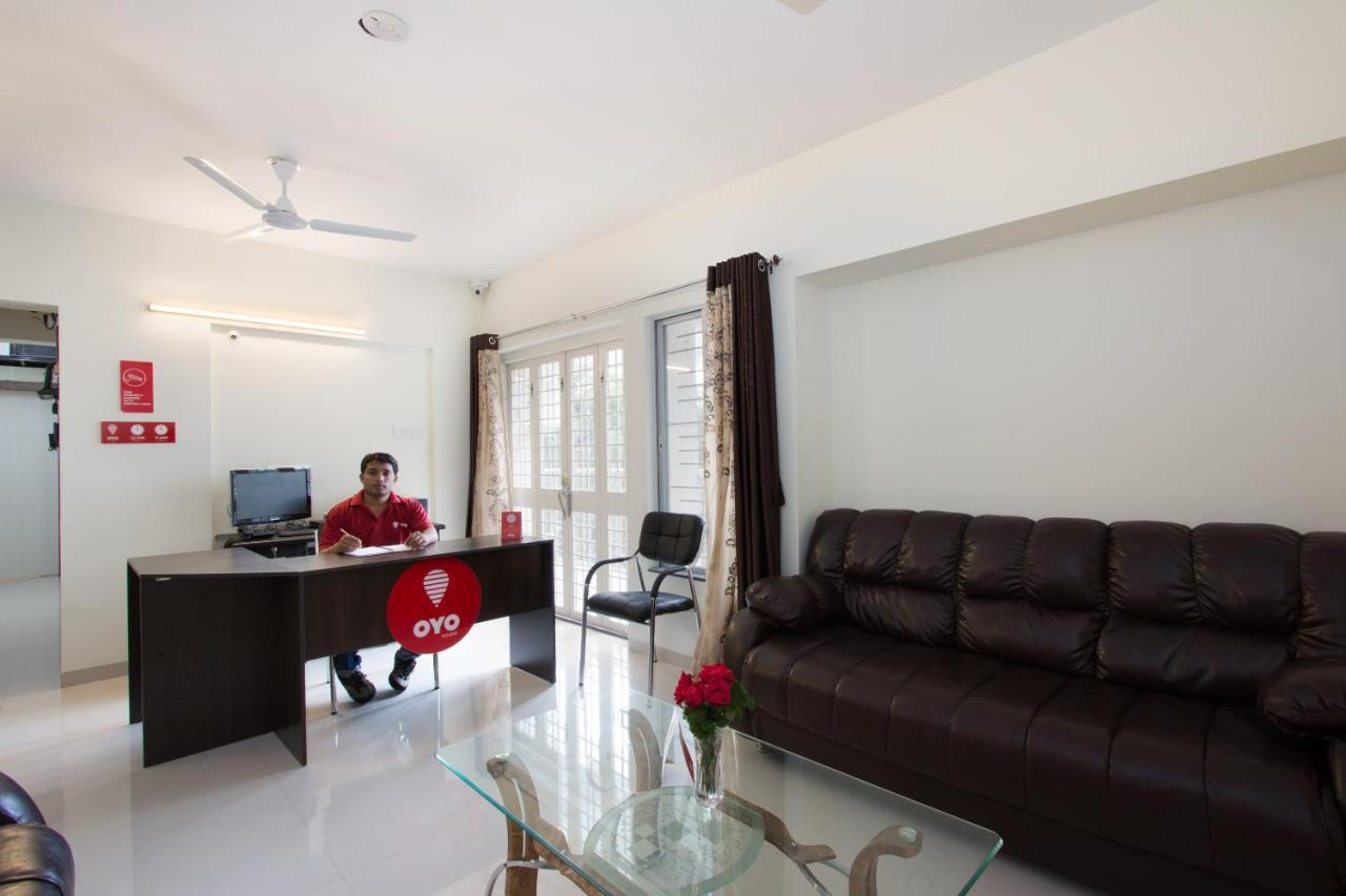 Oyo 9052 Leisurely Abode Hotel Khadki Екстериор снимка