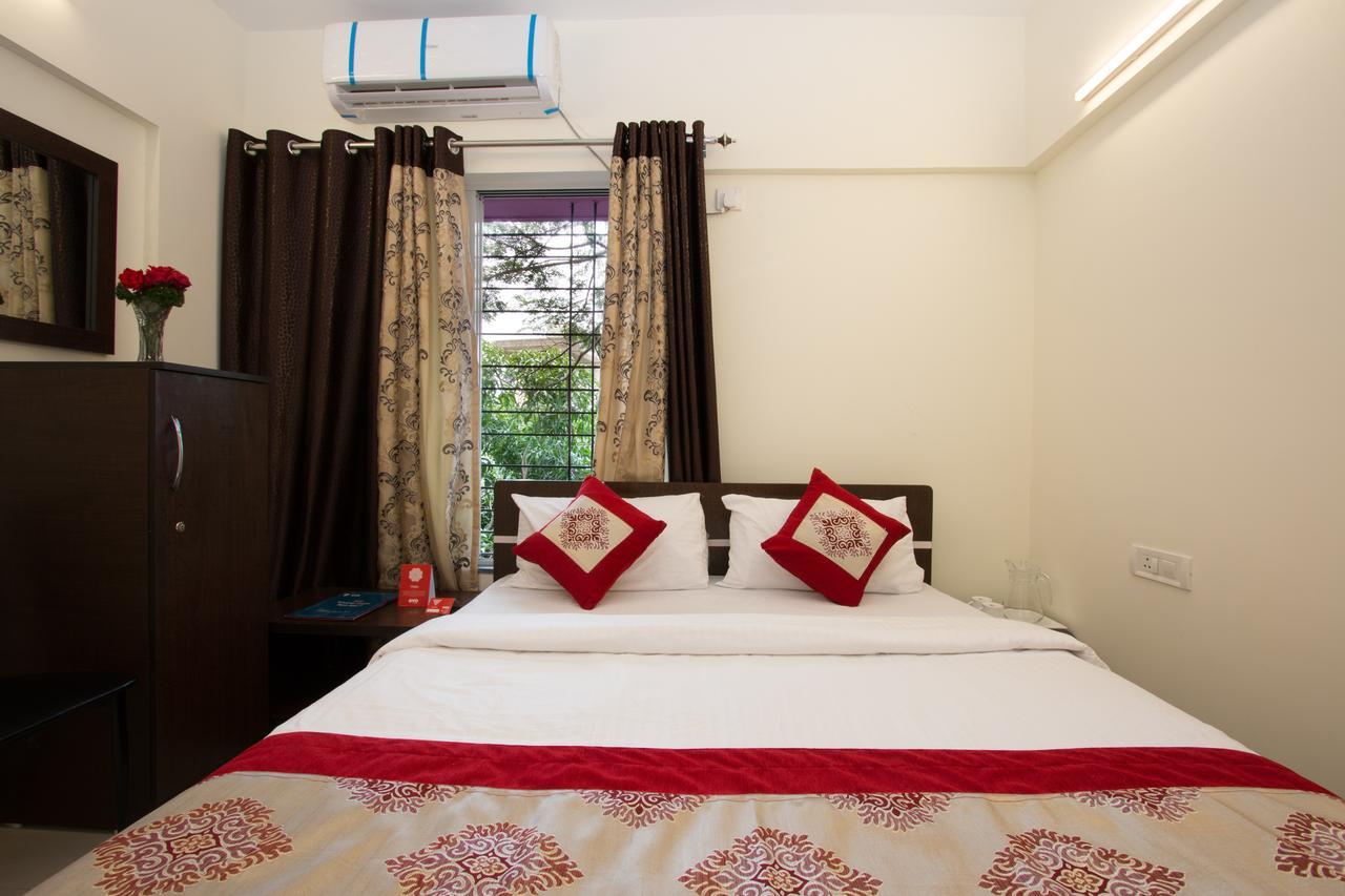 Oyo 9052 Leisurely Abode Hotel Khadki Екстериор снимка
