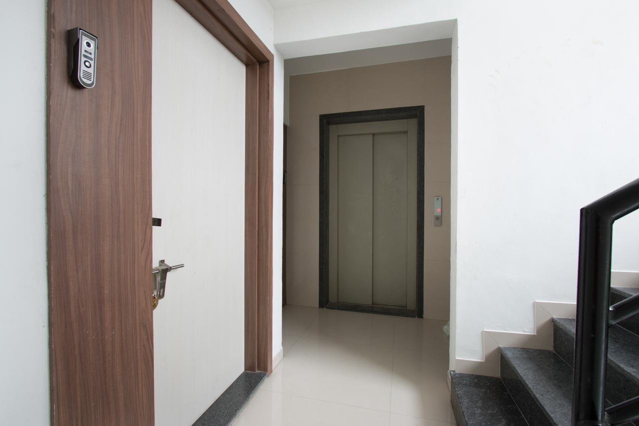 Oyo 9052 Leisurely Abode Hotel Khadki Екстериор снимка