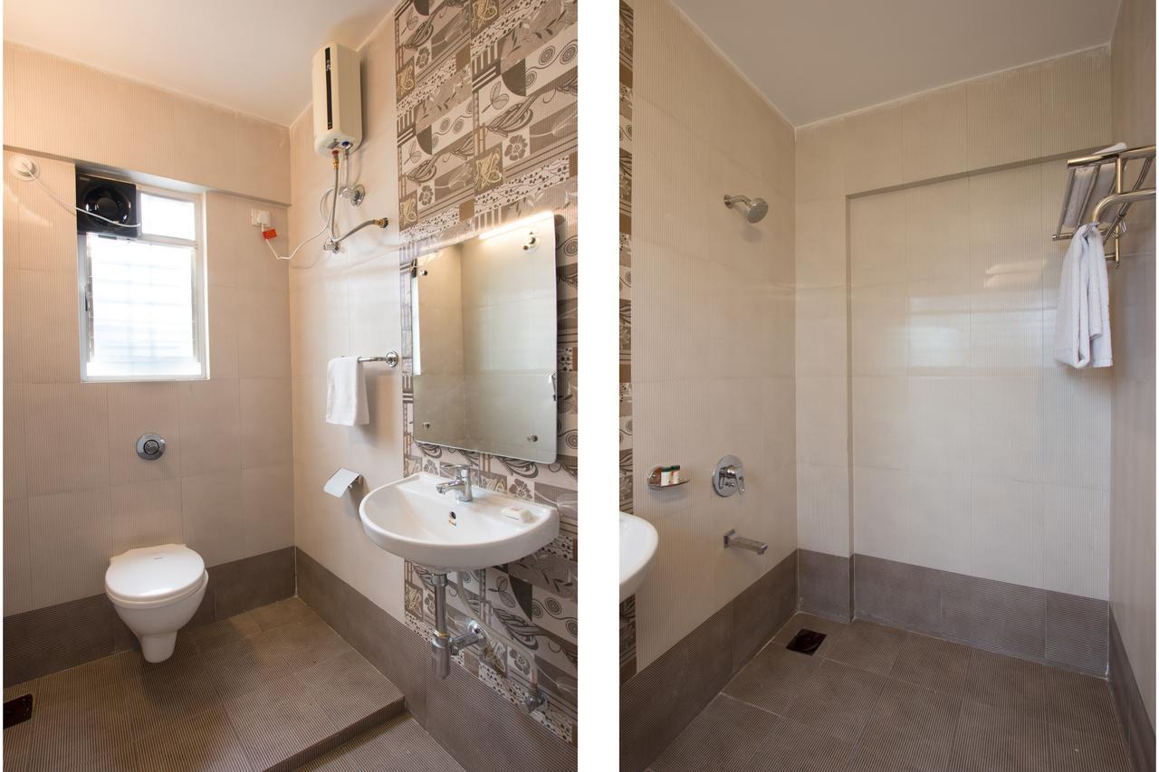 Oyo 9052 Leisurely Abode Hotel Khadki Екстериор снимка