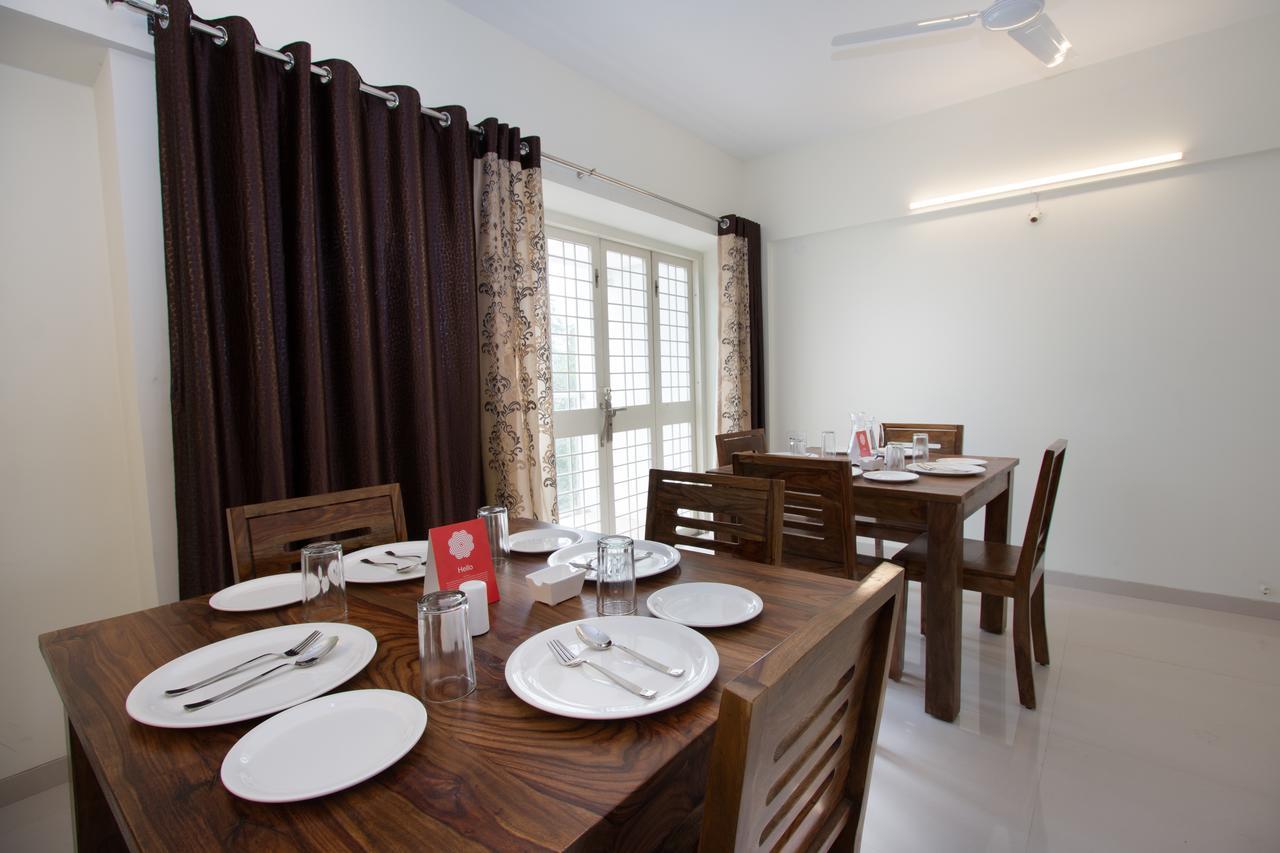 Oyo 9052 Leisurely Abode Hotel Khadki Екстериор снимка