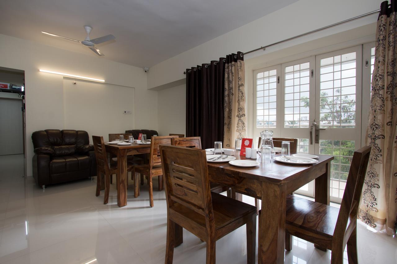 Oyo 9052 Leisurely Abode Hotel Khadki Екстериор снимка